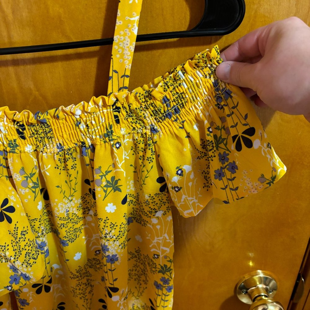 Sienna Sky Off the shoulder yellow flower blouse XS - Picture 4 of 13